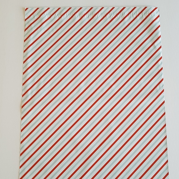 🎅🏼10 pcs Festive Poly Mailers 11.75"x15.75" in - Picture 2 of 3